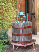 2009 10-Lodi Grape Press